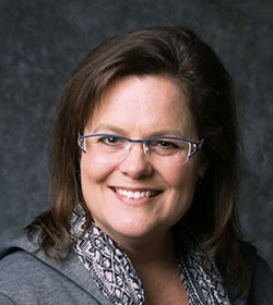 photo of Robyn Schmidt